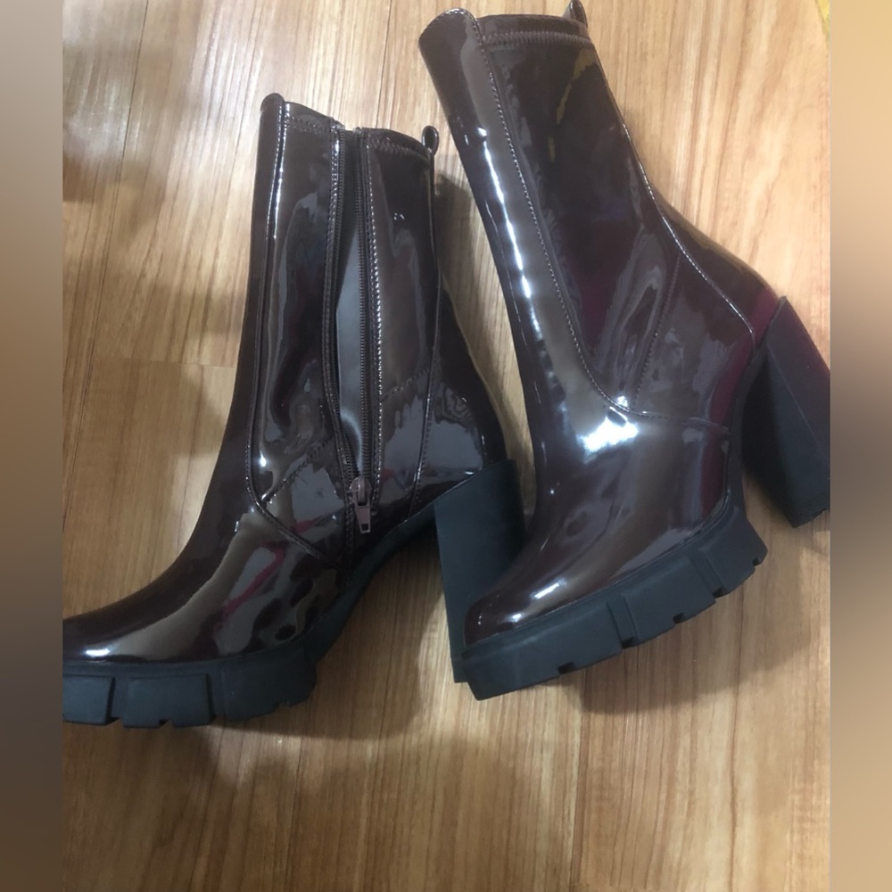Aldo Illanna brown patent pull-on lug sole heeled ankle boots size 10 new - Picture 2 of 15